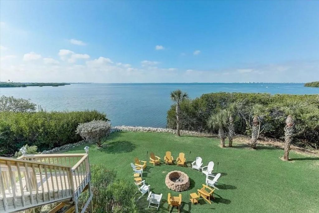 2424 Bay Drive , Bradenton, FL 34207 Photo