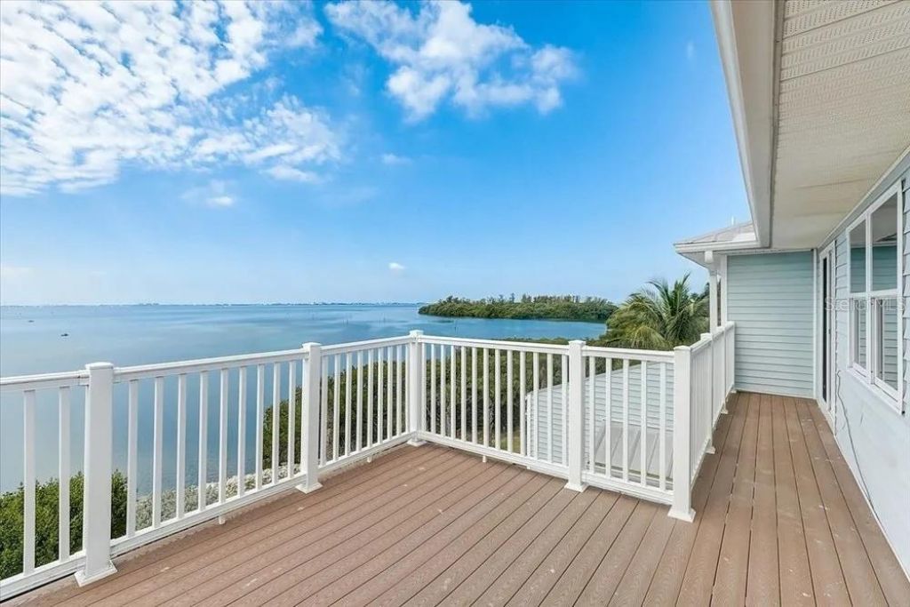 2424 Bay Drive , Bradenton, FL 34207 Photo