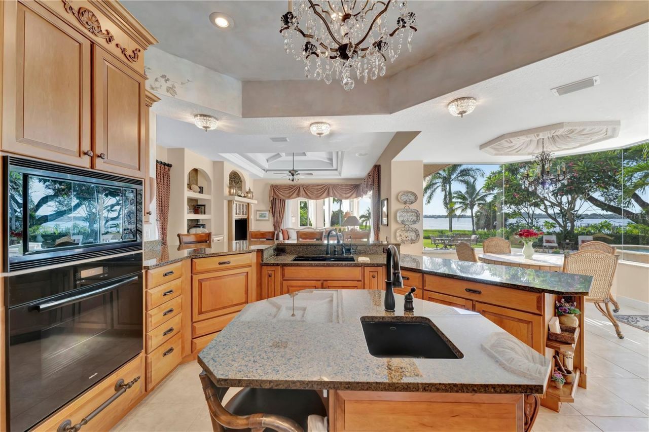 416 81st Street W, Bradenton, FL 34209 Photo