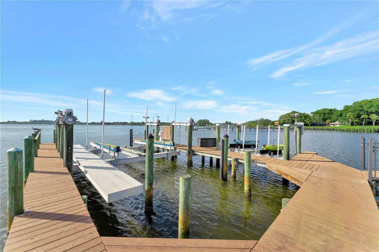 416 81st Street W, Bradenton, FL 34209 Photo