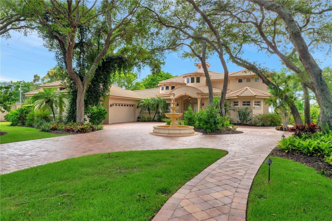 416 81st Street W, Bradenton, FL 34209 Photo