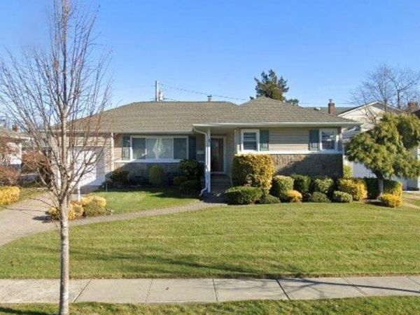 895 Iris Drive , Bellmore, NY 11710