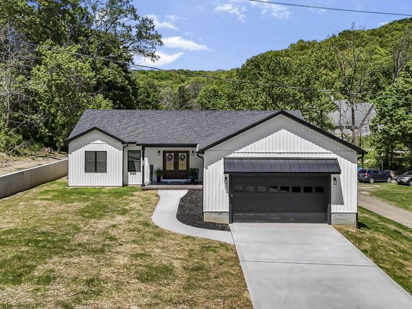 5140 Marietta Avenue, Buchtel, OH 45716