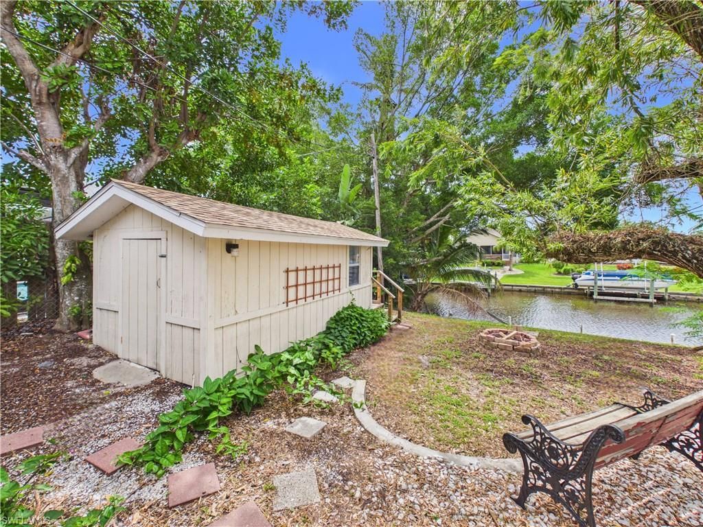 794 Hydrangea Dr, North Fort Myers, FL 33903 Photo