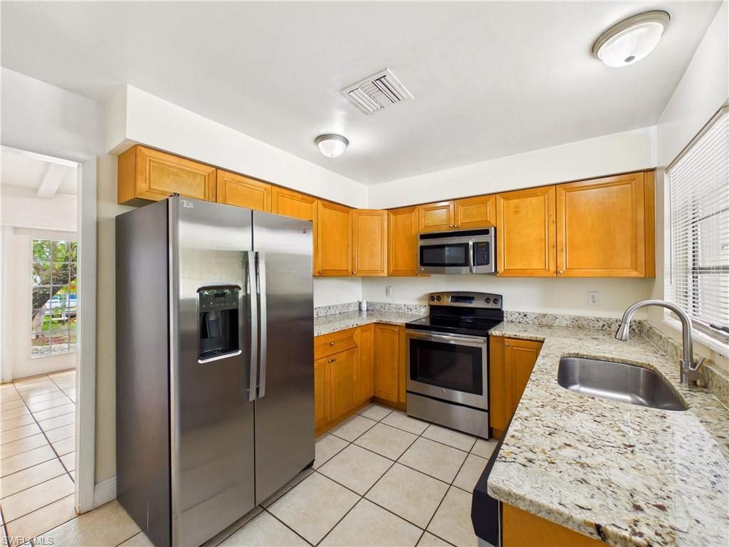 794 Hydrangea Dr, North Fort Myers, FL 33903 Photo