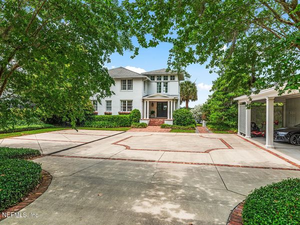 4066 MCGIRTS Boulevard, Jacksonville, FL 32210