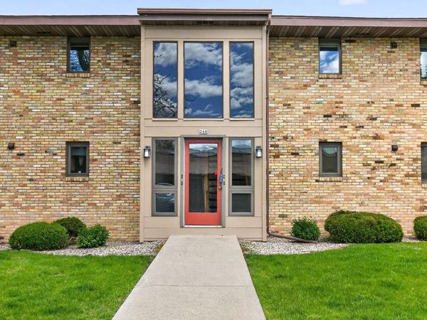 260 CAMPBELL ROAD, Unit B, Oshkosh, WI 54902