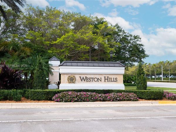 2621 Oakbrook Ln , Weston, FL 33332