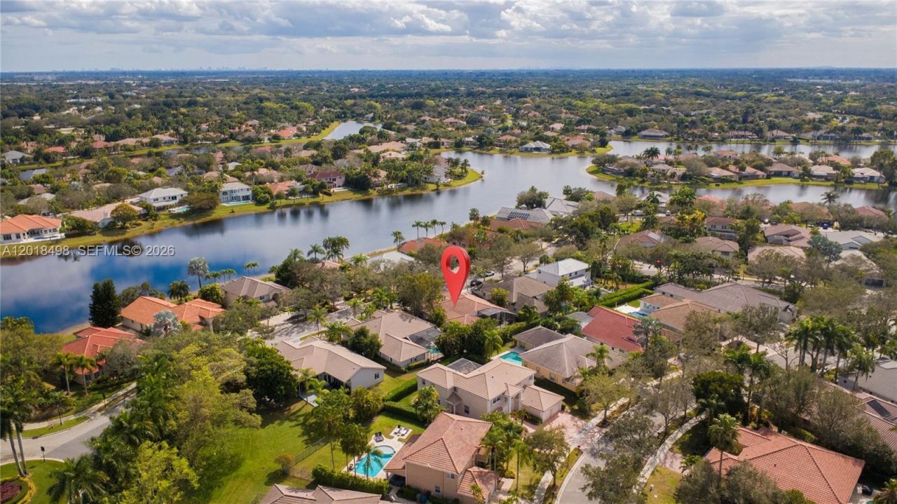 2621 Oakbrook Ln , Weston, FL 33332 Photo