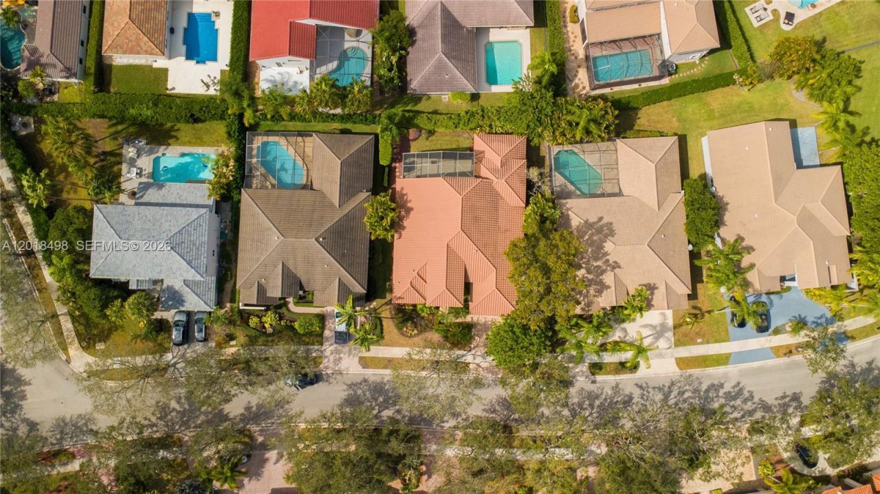 2621 Oakbrook Ln , Weston, FL 33332 Photo