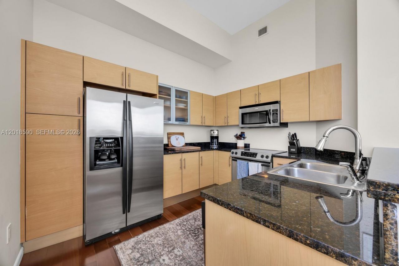 725 NE 22nd St, Unit PH2A, Miami, FL 33137 Photo
