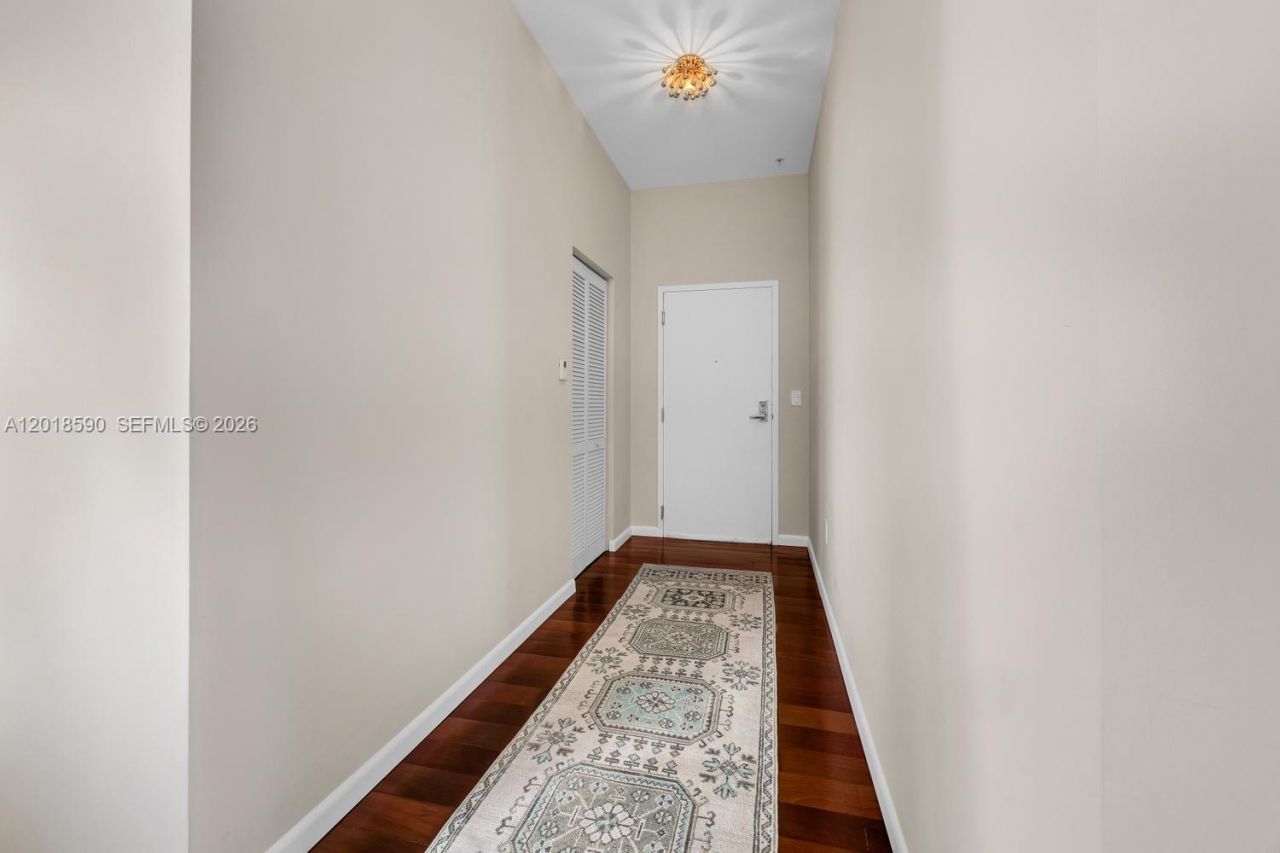 725 NE 22nd St, Unit PH2A, Miami, FL 33137 Photo