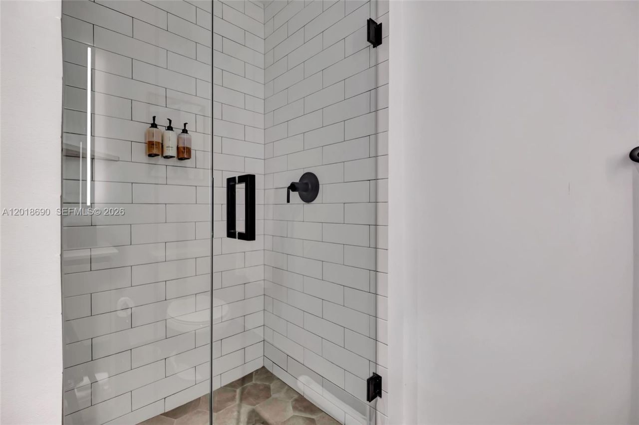 398 NE 5th St , Unit 1407, Miami, FL 33132 Photo