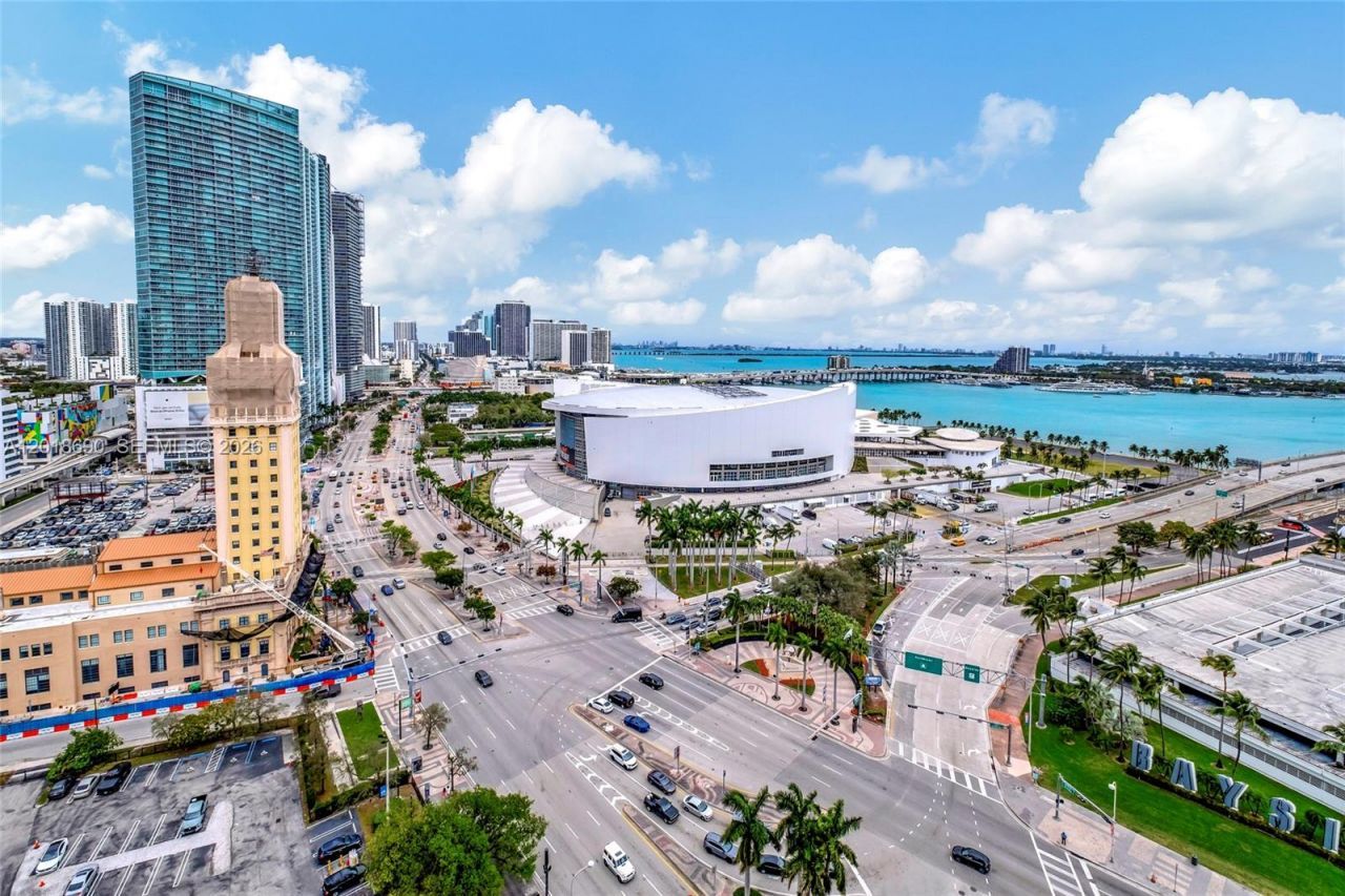 398 NE 5th St , Unit 1407, Miami, FL 33132 Photo