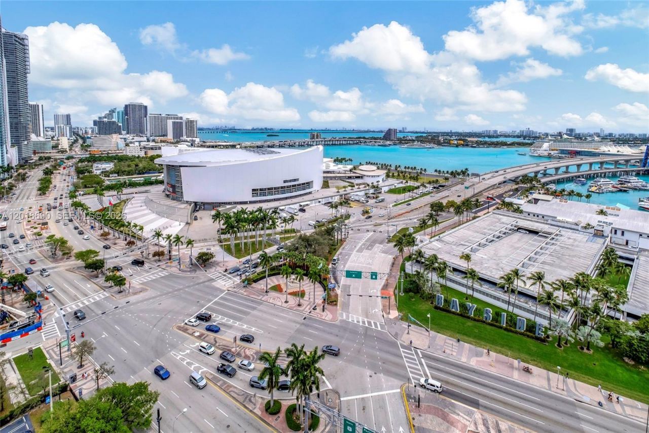 398 NE 5th St , Unit 1407, Miami, FL 33132 Photo