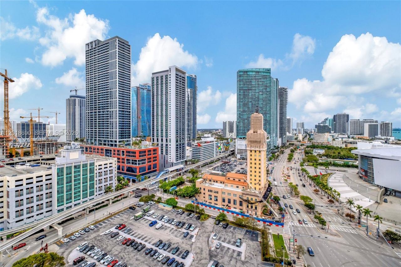 398 NE 5th St , Unit 1407, Miami, FL 33132 Photo
