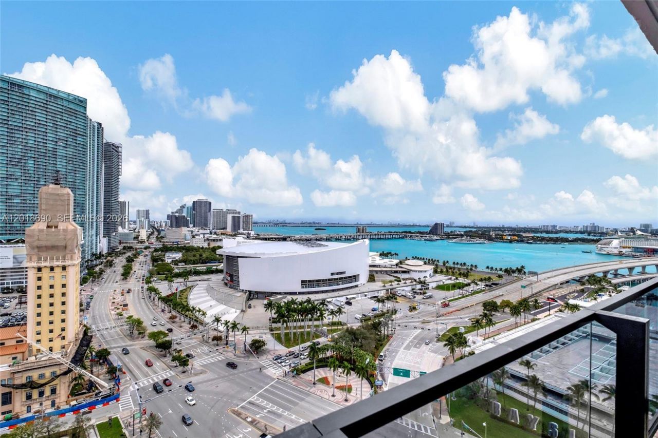 398 NE 5th St , Unit 1407, Miami, FL 33132 Photo