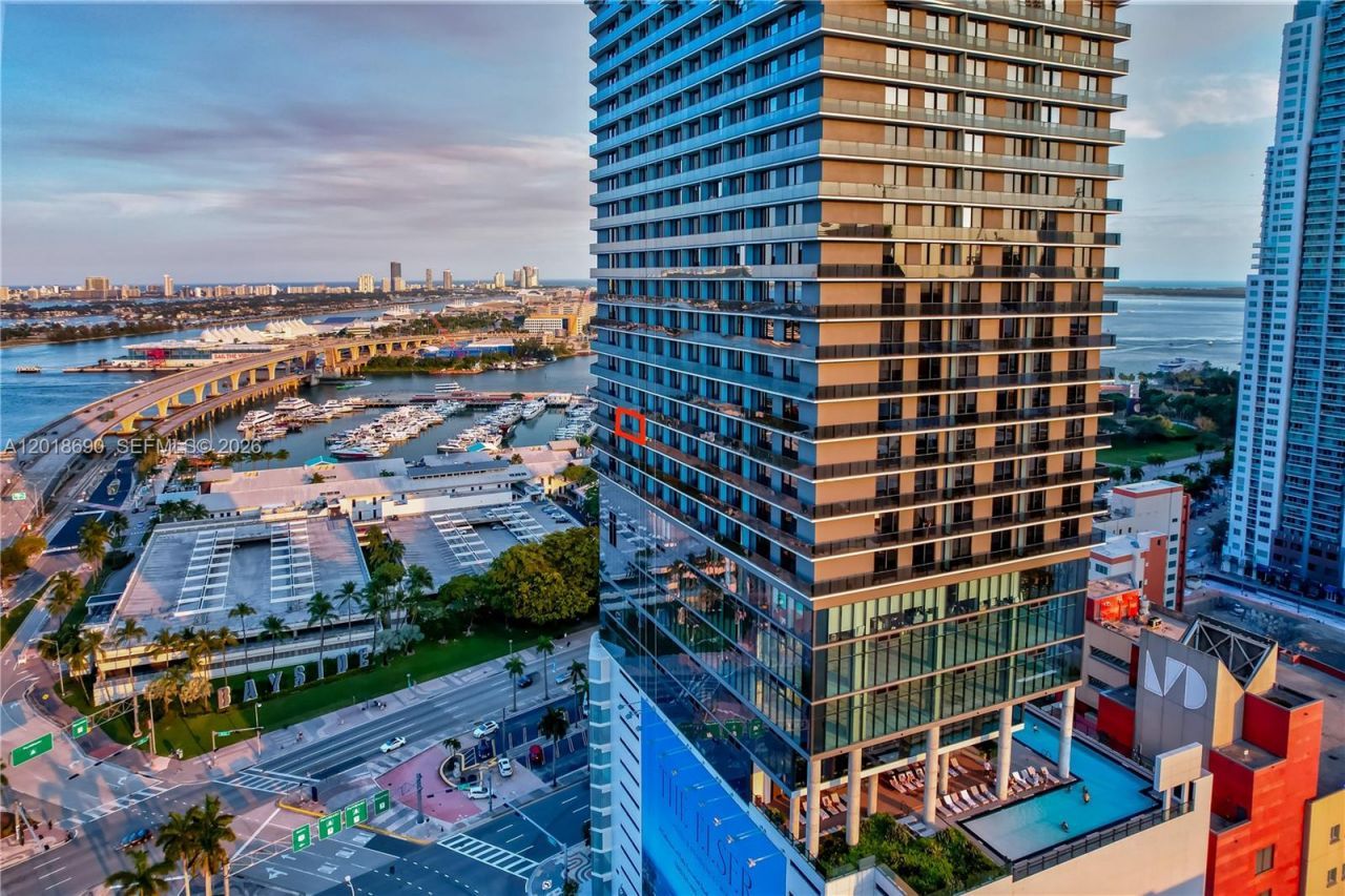 398 NE 5th St , Unit 1407, Miami, FL 33132 Photo