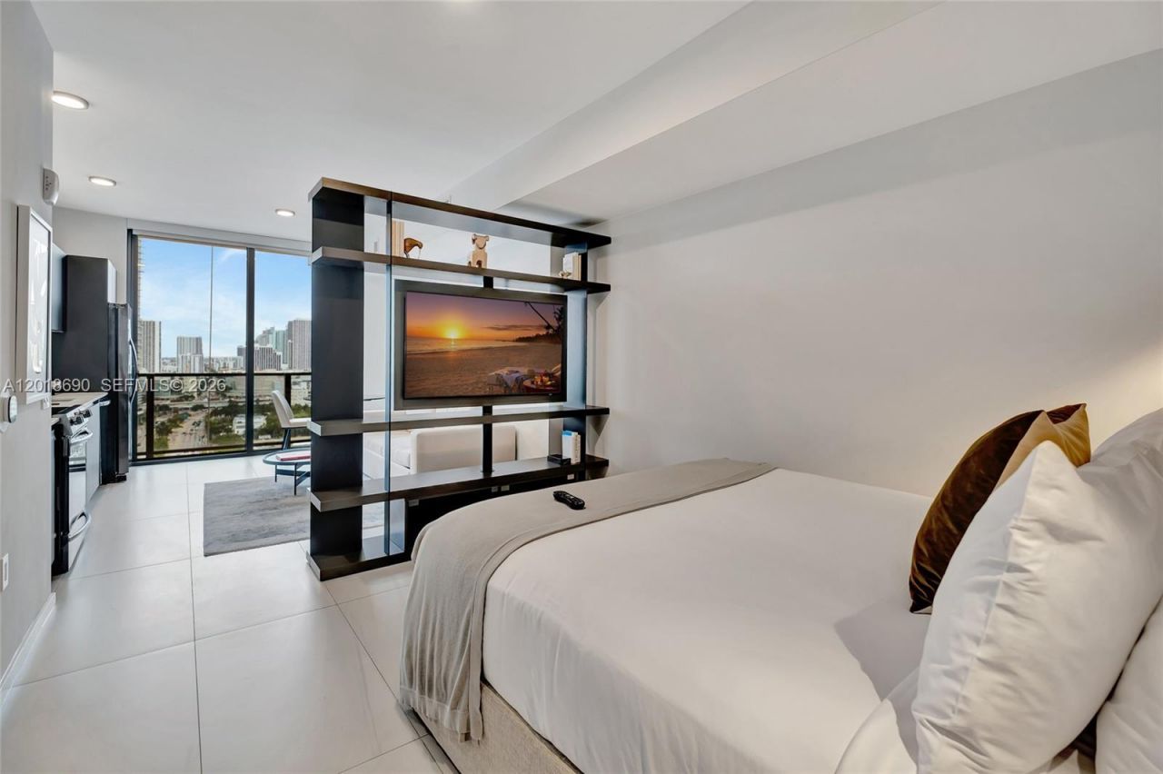 398 NE 5th St , Unit 1407, Miami, FL 33132 Photo