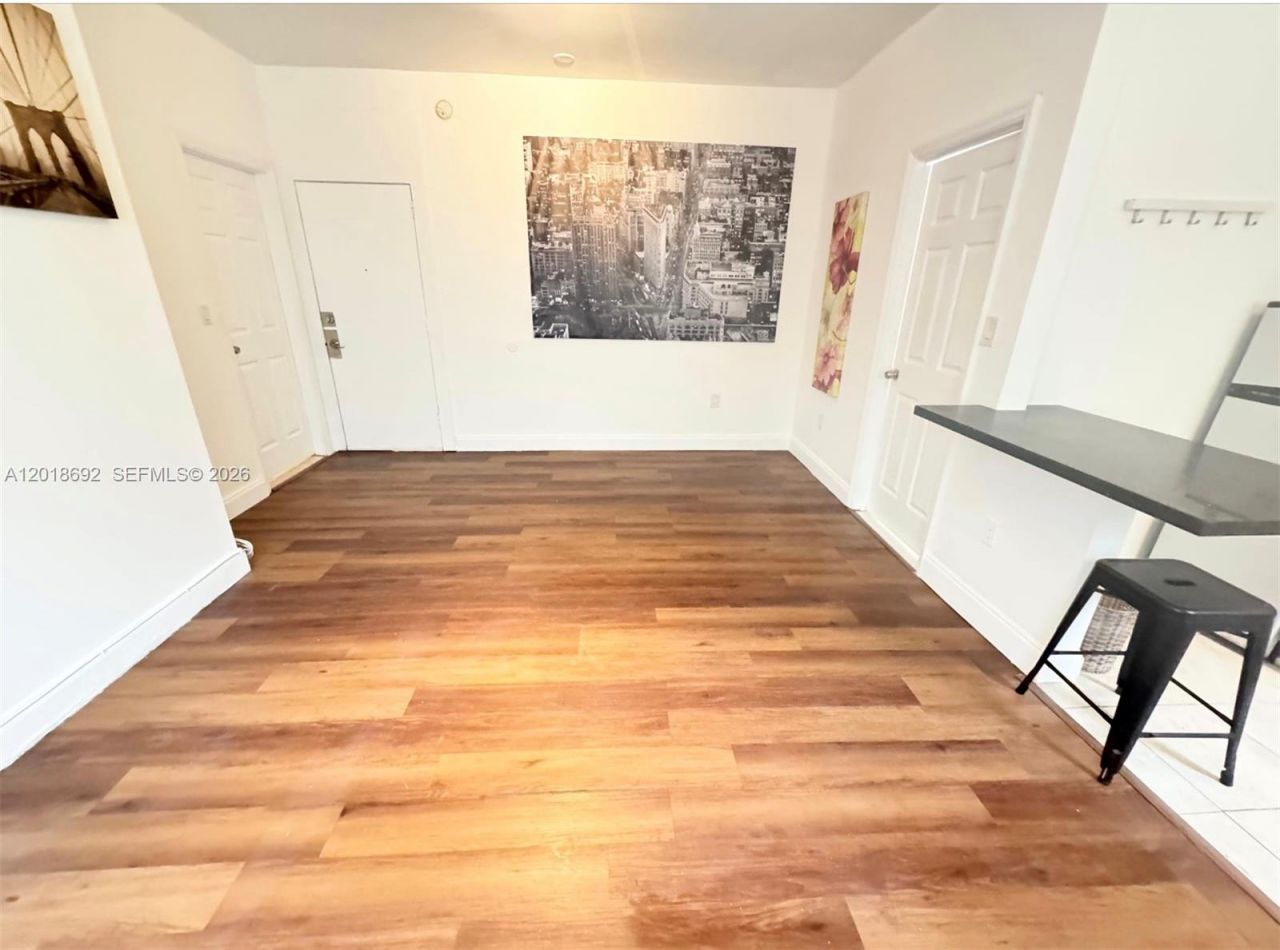 1611 Michigan Ave , Unit 4, Miami Beach, FL 33139 Photo