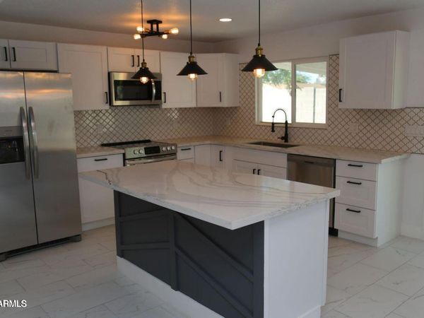 15244 N 38TH Street, Phoenix, AZ 85032