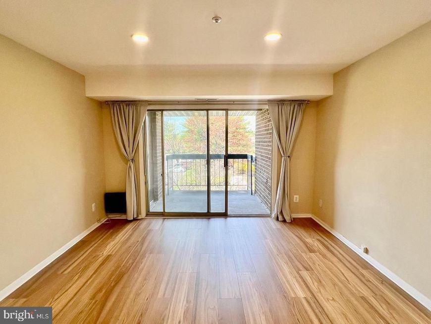 7901 Badenloch Way, Unit 304, Gaithersburg, MD 20879 Main Photo