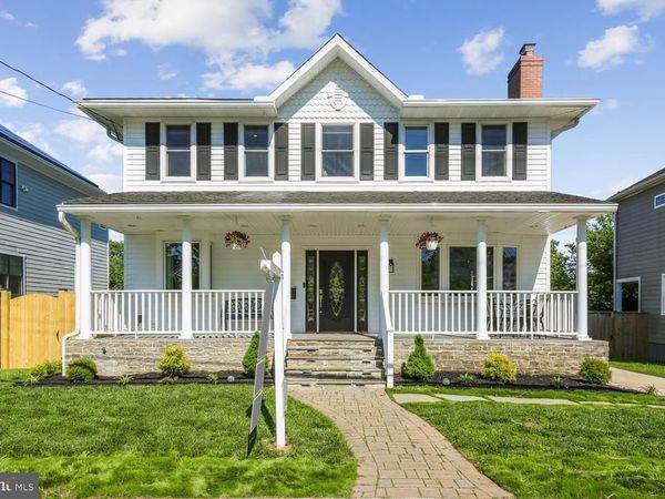 9813 MONTAUK AVENUE , BETHESDA, MD 20817