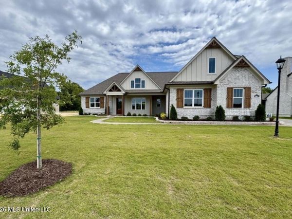 302 Oakworth Drive, Hernando, MS 38632
