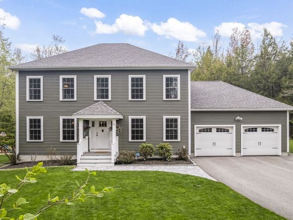 90 Village Place Drive, Barrington, NH 03825