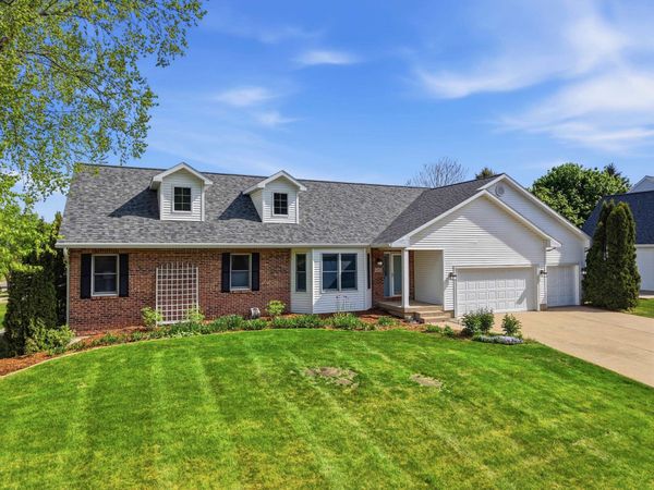 1696 Chadsworth Drive, Sun Prairie, WI 53590