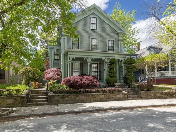 12 Crown St., Worcester, MA 01609