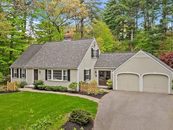 37 Moore Rd, Wayland, MA 01778