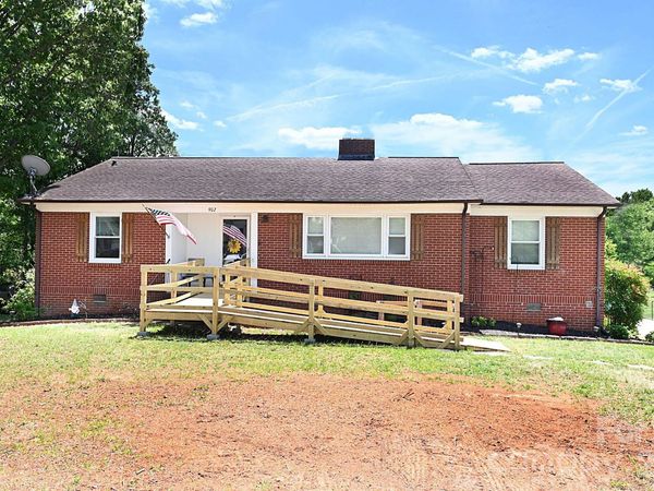 902 E Boyd Street , Maiden, NC 28650
