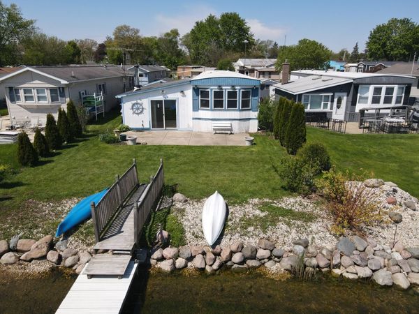 416 S Cogswell Drive , Silver Lake, WI 53170