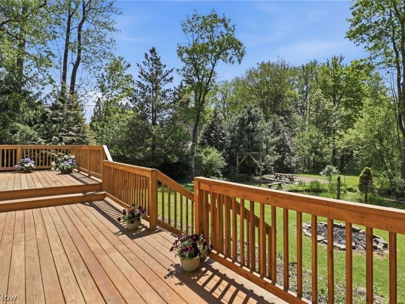 8977 Cedar Road, Chesterland, OH 44026 Photo 4