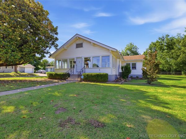 1348 E McKinley Avenue , Sapulpa, OK 74066