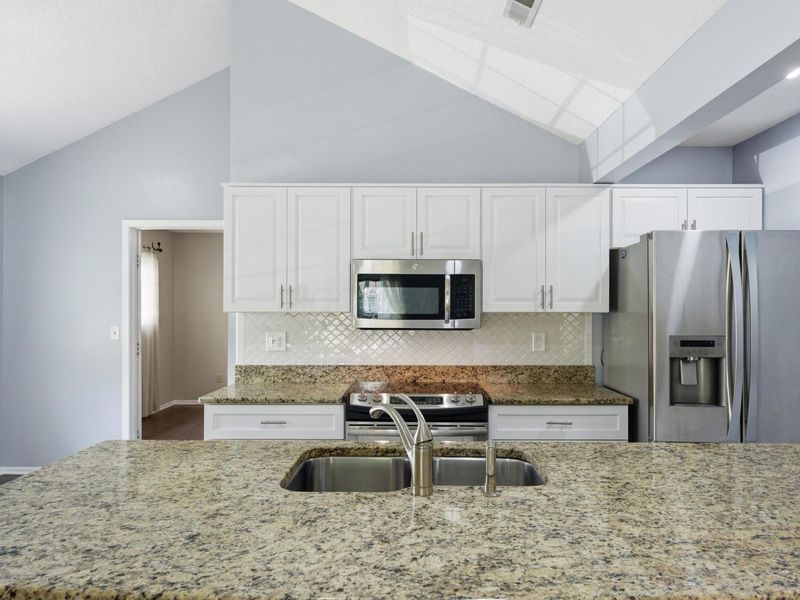 5392 Pond View Drive, Westerville, OH 43081 Photo 11