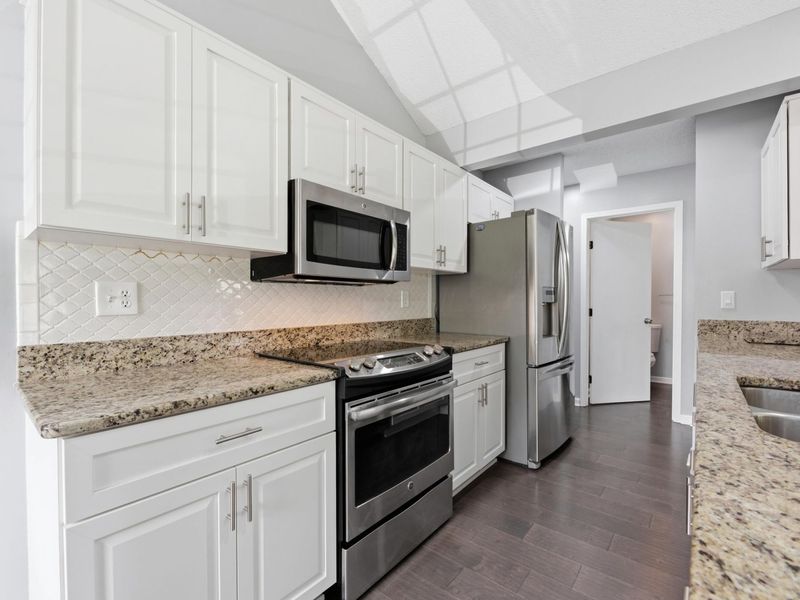 5392 Pond View Drive, Westerville, OH 43081 Photo 12