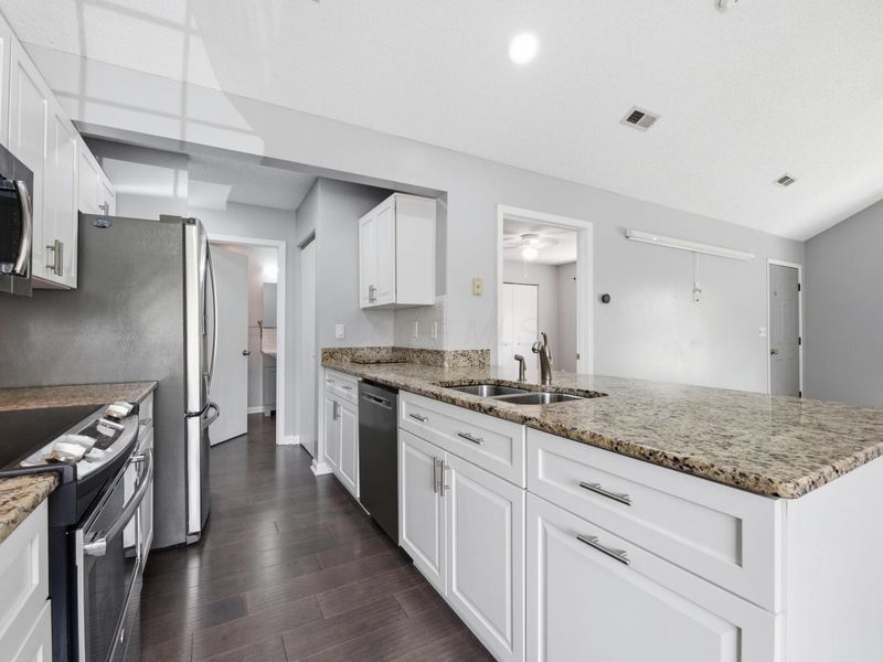 5392 Pond View Drive, Westerville, OH 43081 Photo 13