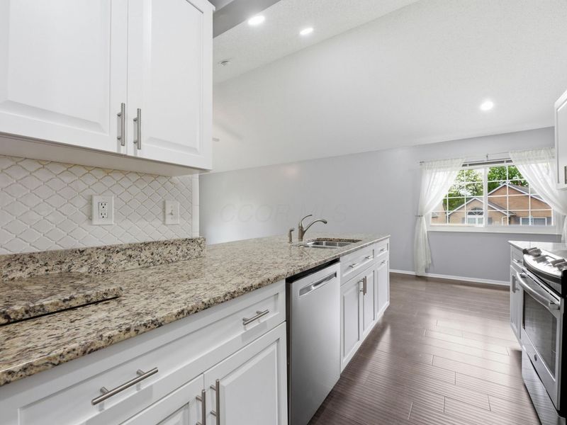 5392 Pond View Drive, Westerville, OH 43081 Photo 14