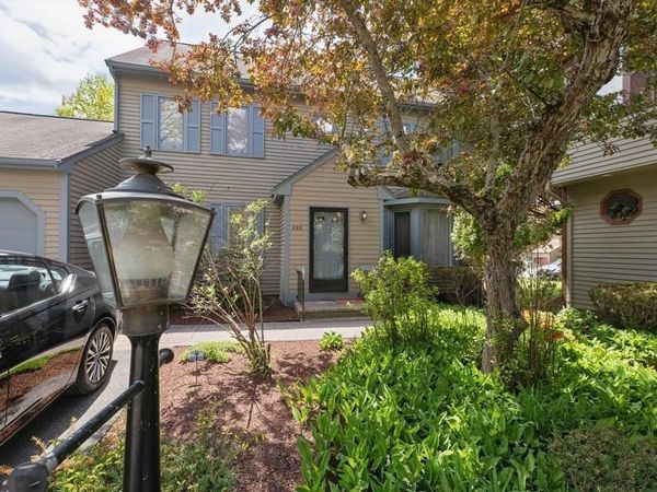 292 Island St, Unit 292, Stoughton, MA 02072