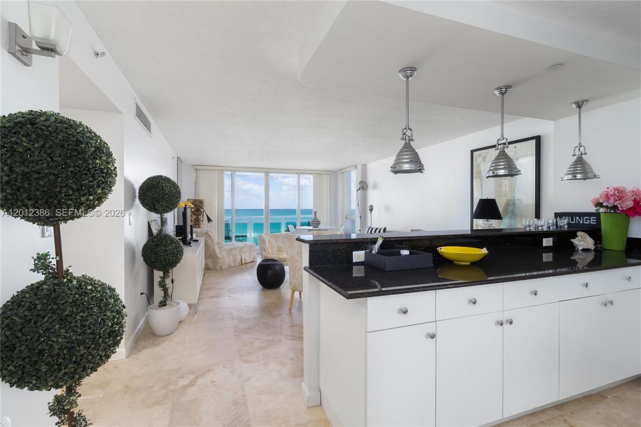 6917 Collins Ave , Unit 715, Miami Beach, FL 33141 Photo