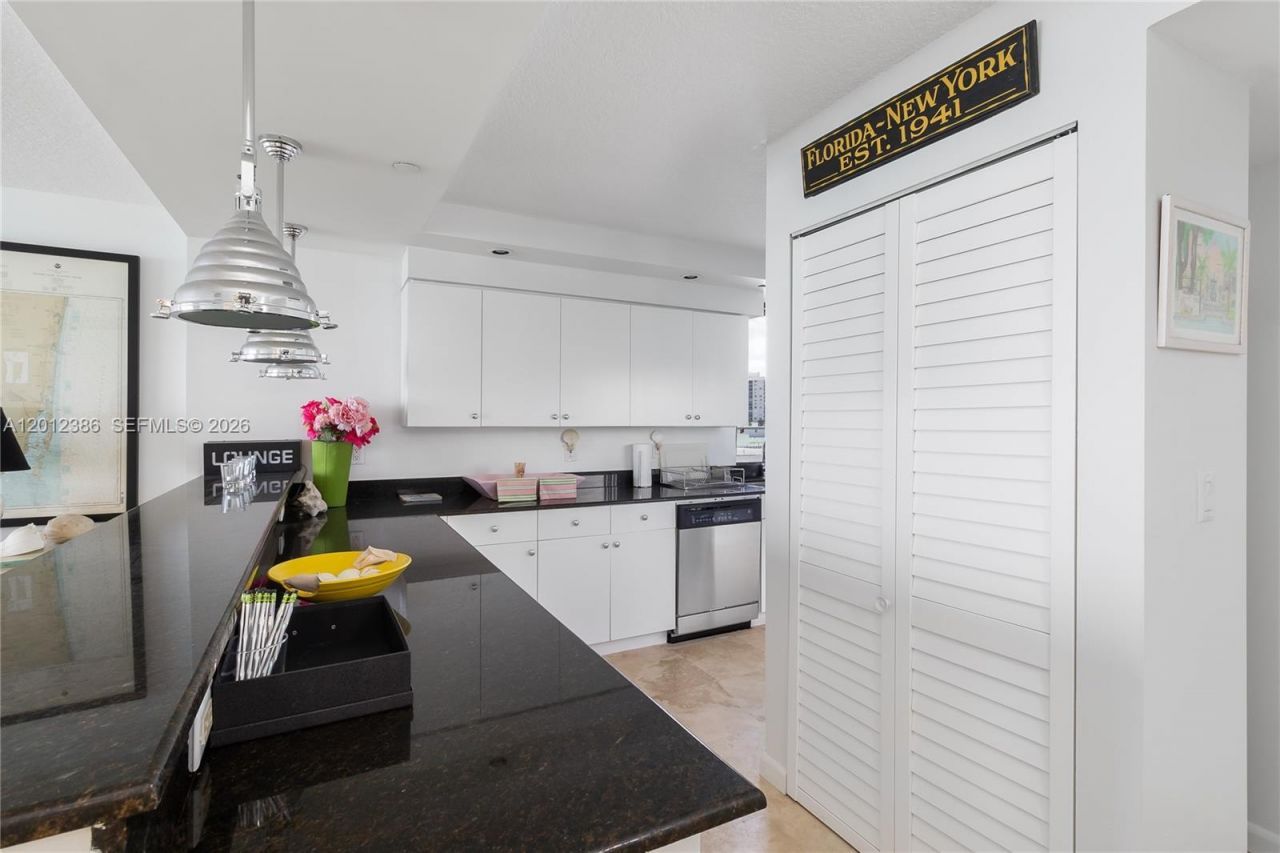 6917 Collins Ave , Unit 715, Miami Beach, FL 33141 Photo