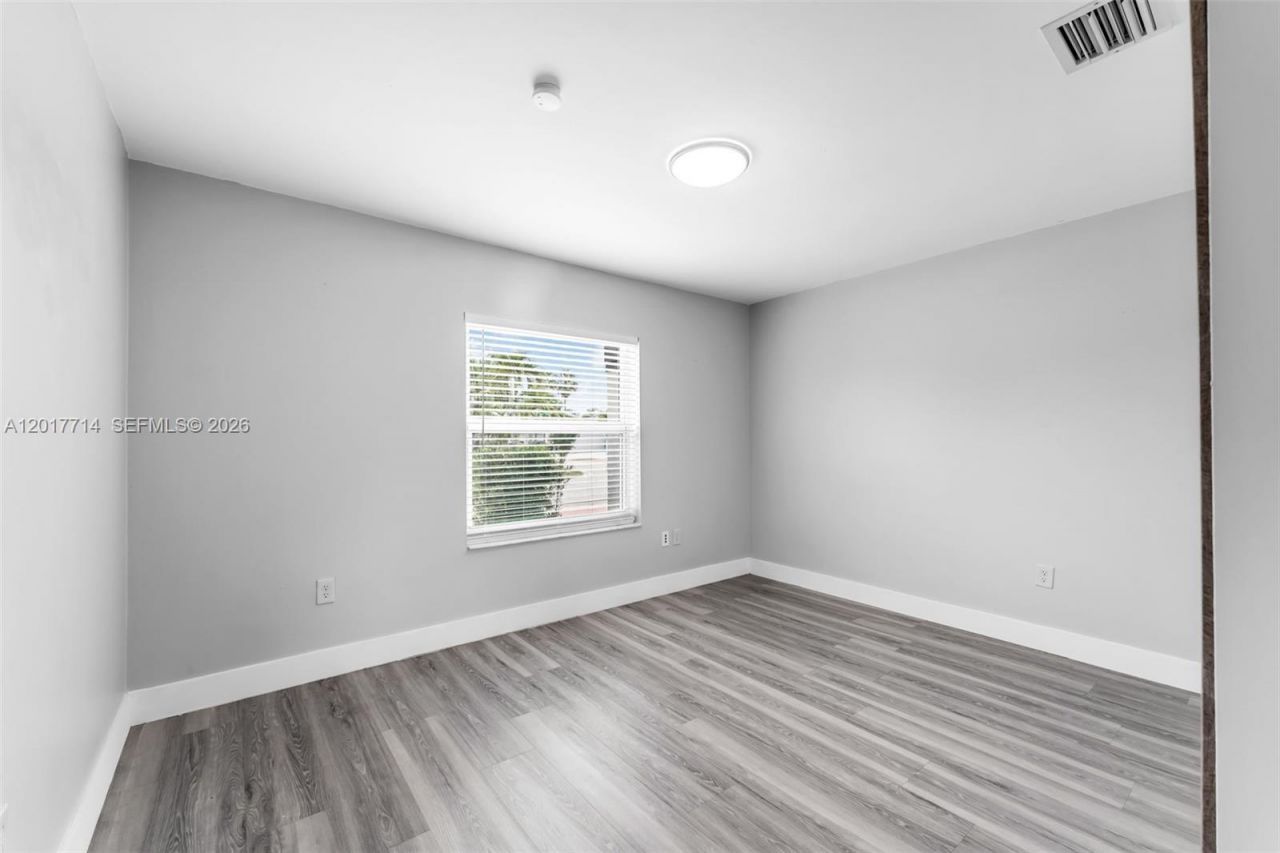 13285 NW 11th St , Miami, FL 33182 Photo