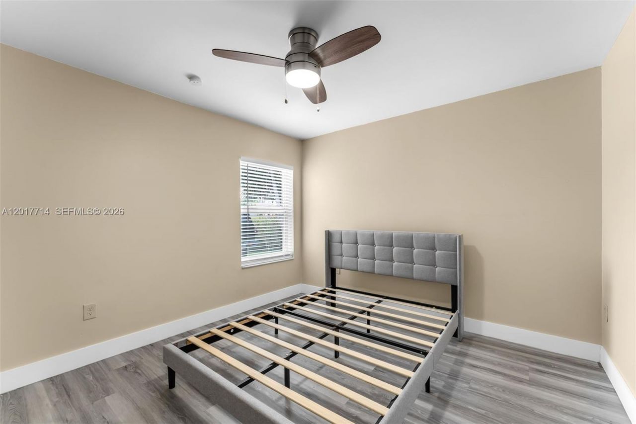 13285 NW 11th St , Miami, FL 33182 Photo