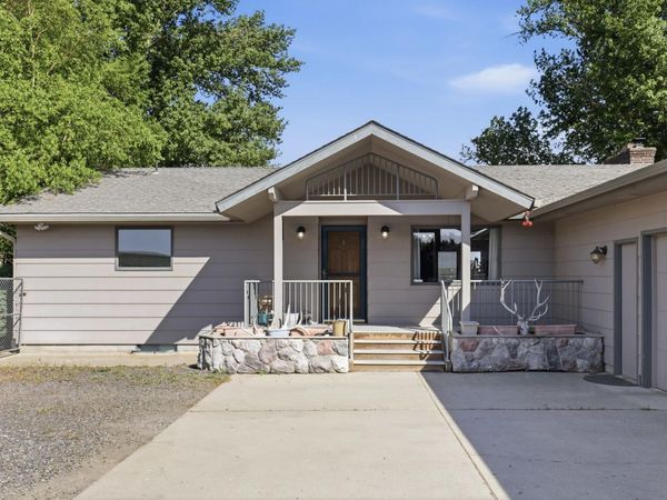 8634 State Route 231N Rd, Sprague, WA 99032