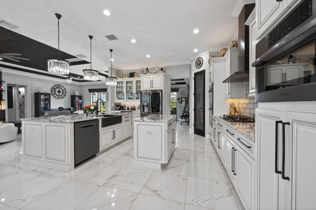 5220 Lake Venice Drive, Wimauma, FL 33598 Photo