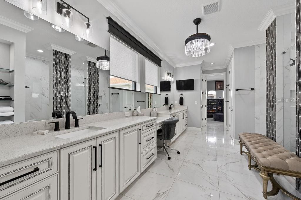 5220 Lake Venice Drive, Wimauma, FL 33598 Photo