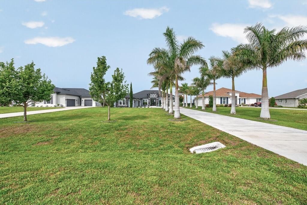 5220 Lake Venice Drive, Wimauma, FL 33598 Photo