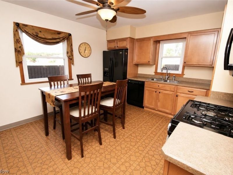 5036 Claremont Boulevard, Garfield Heights, OH 44125 Photo 3